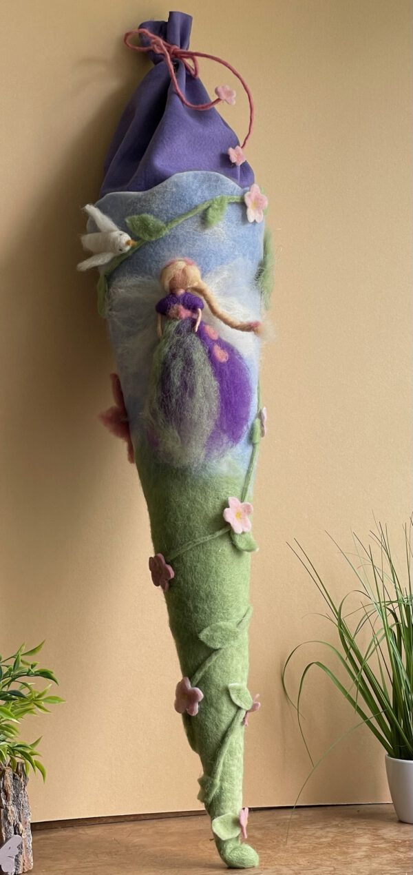 Elfen-Schultüte mit Fee und Blumenranke