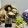 Blumenkind Kastanie Junge handgefertigte Filzfigur für den Jahreszeitentisch Herbst